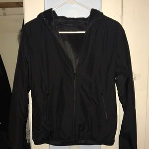Black uniqlo fleece jacket
